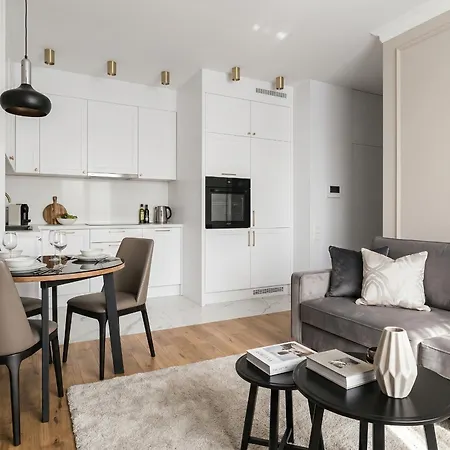 Golden - Luxury 2-bedroom, Mennica Residence&41 * وارسو