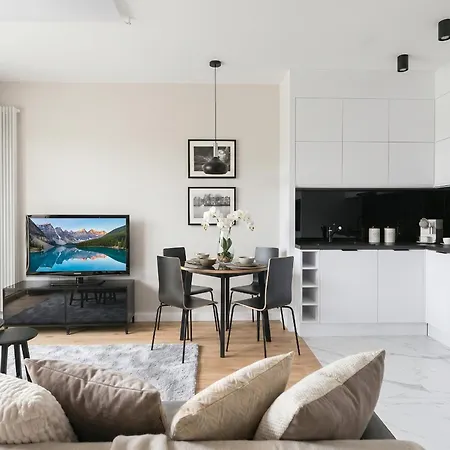 Golden - Luxury 2-bedroom, Mennica Residence&41