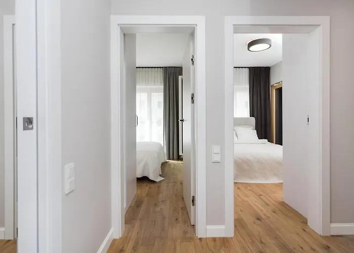 Golden - Luxury 2-bedroom, Mennica Residence&41 Varsovie