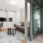 Golden - Luxury 2-bedroom, Mennica Residence&41 Διαμέρισμα