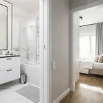 Golden - Luxury 2-bedroom, Mennica Residence&41 Apartment *
