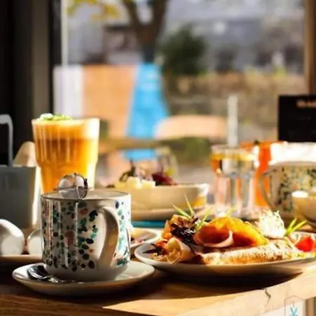 Golden - Luxury 2-bedroom, Mennica Residence&41 * Varsó