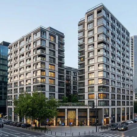 Golden - Luxury 2-bedroom, Mennica Residence&41 דירה ורשה