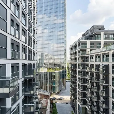 Golden - Luxury 2-bedroom, Mennica Residence&41 דירה *