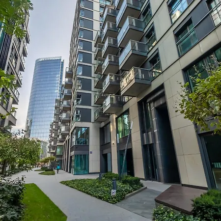 Golden - Luxury 2-bedroom, Mennica Residence&41 * ורשה