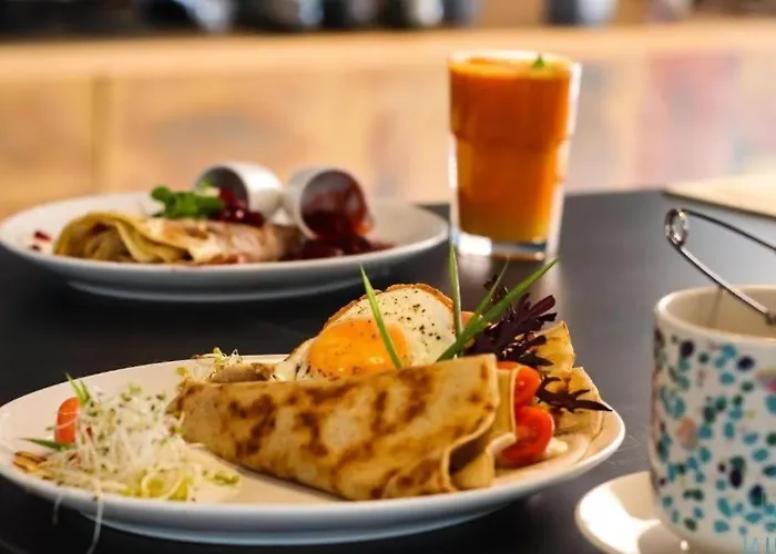 Golden - Luxury 2-bedroom, Mennica Residence&41 Varšava