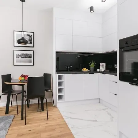 Golden - Luxury 2-bedroom, Mennica Residence&41 * Warszawa