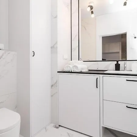 Golden - Luxury 2-bedroom, Mennica Residence&41