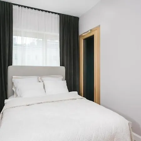 Lägenhet Golden - Luxury 2-bedroom, Mennica Residence&41 *